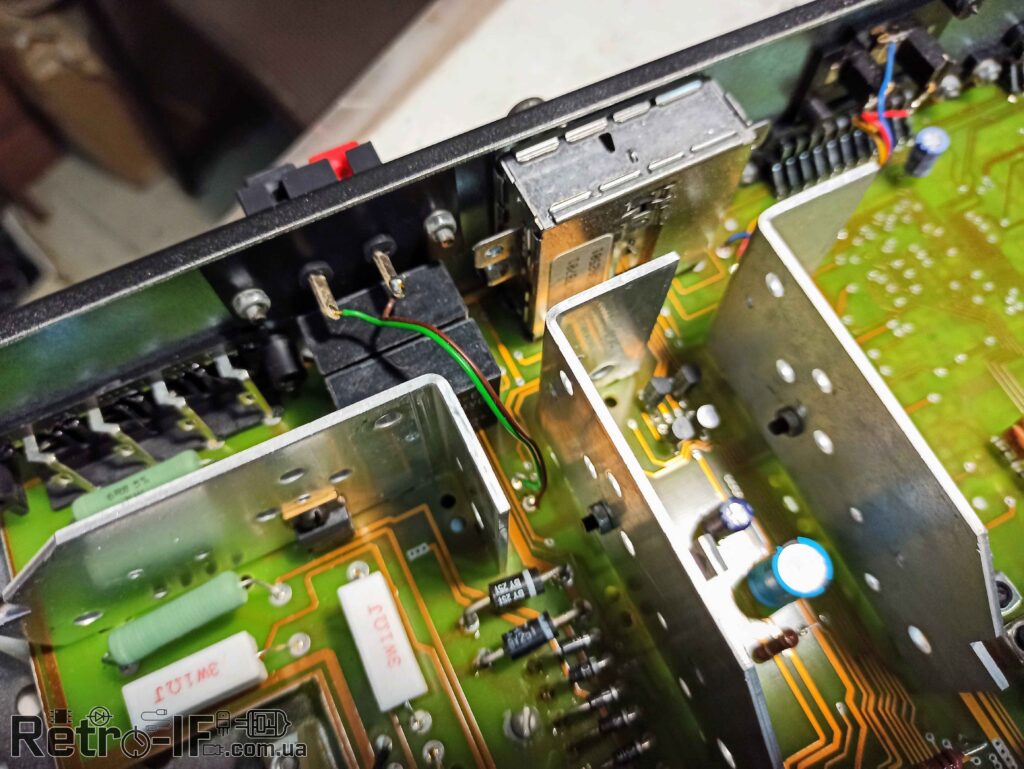 platy vnytri satelite lorta SAT TST 500 Radio RETRO IF 2020 006