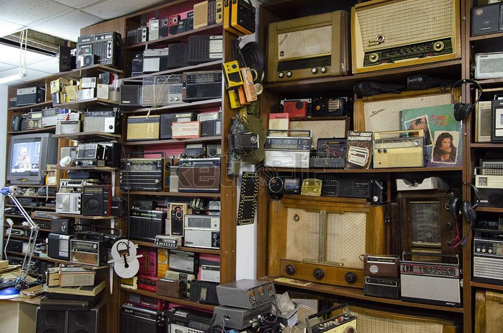 виставка радіоприймачів часі СРСР та радіол
